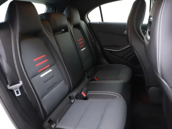 Mercedes-Benz A-Klasse 180 Business Solution Automaat Led