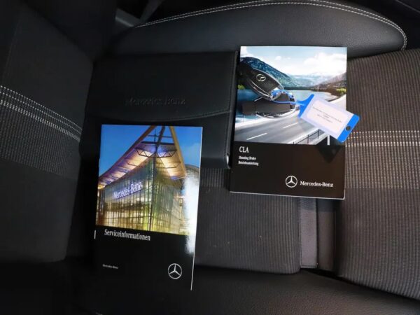 Mercedes-Benz CLA-Klasse Shooting Brake 180 Aut. Urban Ambition