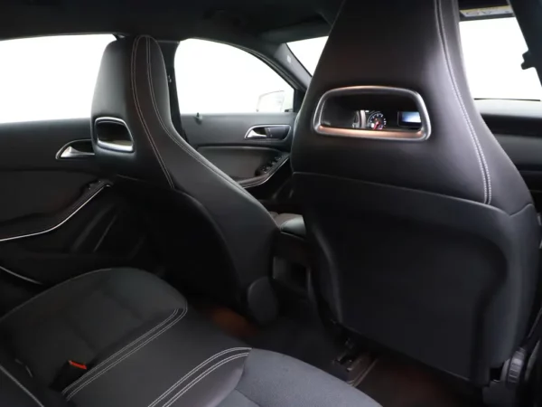 Mercedes-Benz A-Klasse 180 Business Solution Automaat Led