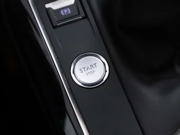 Peugeot 5008 1.2 PureTech Blue Lease Premium 7 Pers Clima