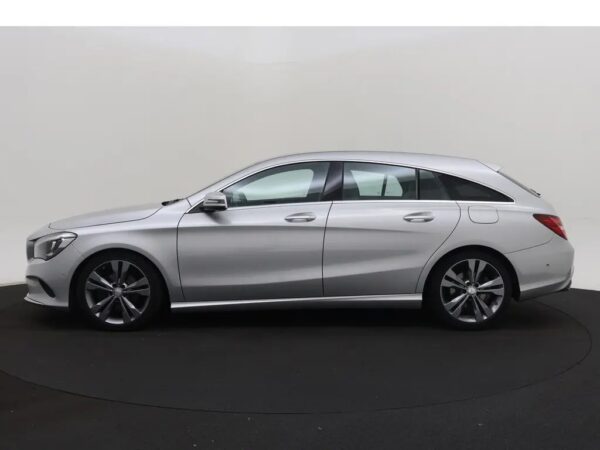 Mercedes-Benz CLA-Klasse Shooting Brake 180 Aut. Urban Ambition