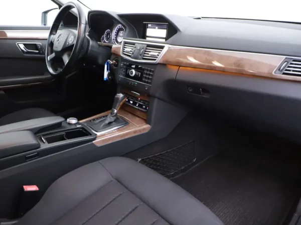 Mercedes-Benz E-Klasse 200 CGI Aut. Edition Sport