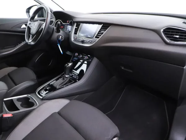 Opel Grandland X 1.2 Turbo Business Edition Navi