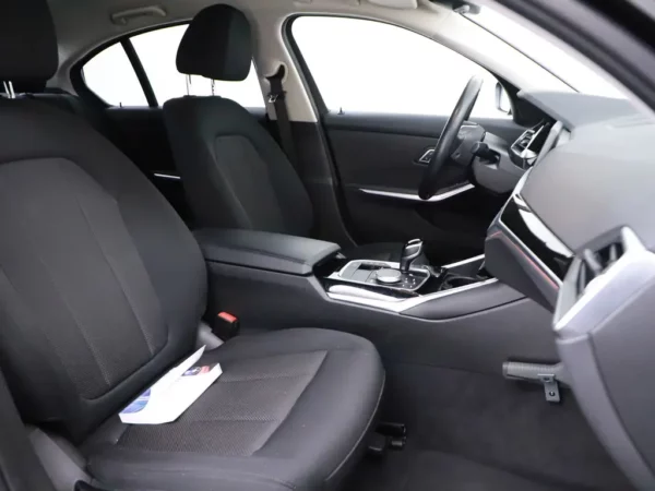 BMW 3 Serie 318i Aut. Business Edition