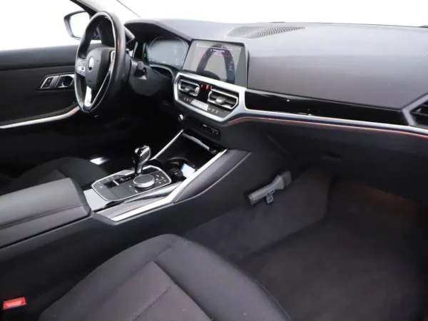 BMW 3 Serie 318i Aut. Business Edition