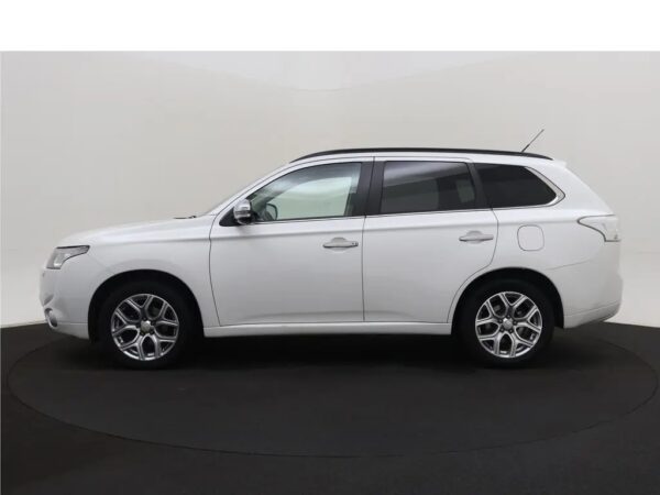 Photo 25 of 28 of JMBXDGG2WEZ002485 Mitsubishi Outlander 2.0 PHEV Instyle+