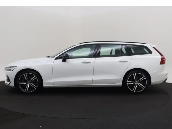 Volvo V60 2.0 B3 Momentum Advantage