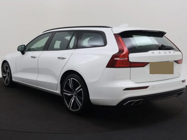 Volvo V60 2.0 B3 Momentum Advantage