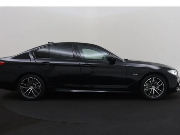 Photo 29 of 31 of WBA31BK000CK42091 BMW 5 Serie 520e Business Edition Plus