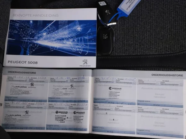 Peugeot 5008 1.2 PureTech Blue Lease Premium 7 Pers Clima