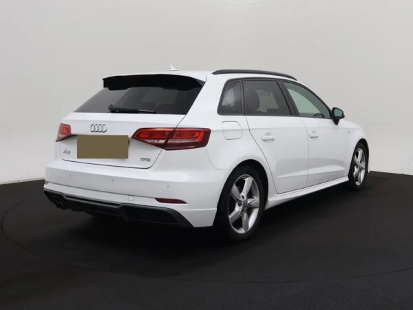 Audi A3 Sportback 1.5 TFSI S-Tronic Design Pro-Line S-Line