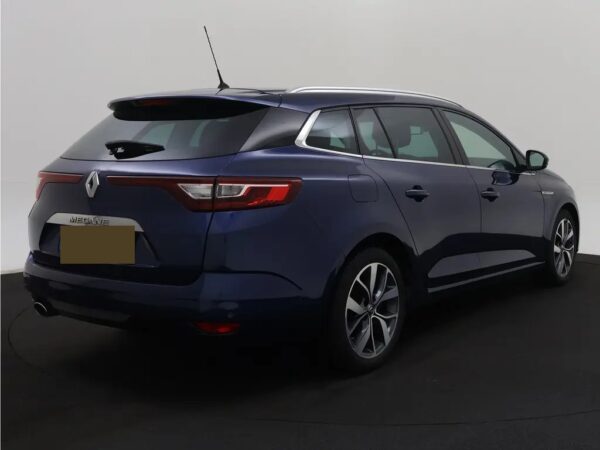 Photo 3 of 30 of VF1RFB00057047611 Renault Mégane Estate 1.2 TCe Bose