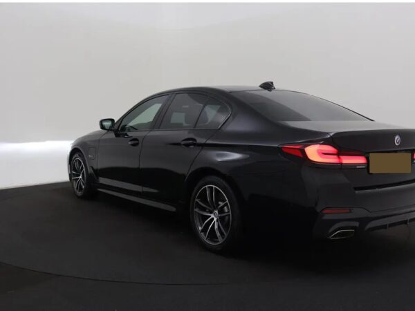Photo 31 of 31 of WBA31BK000CK42091 BMW 5 Serie 520e Business Edition Plus