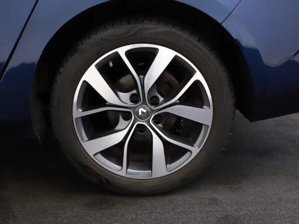 Photo 4 of 30 of VF1RFB00057047611 Renault Mégane Estate 1.2 TCe Bose