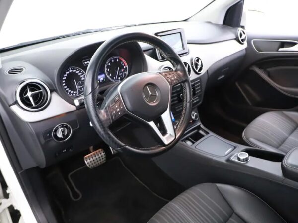 Mercedes-Benz B-Klasse 180 Ambition (5-drs MPV)