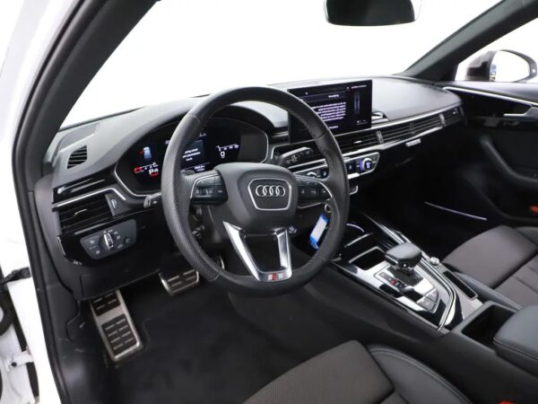 Audi A4 Avant 40 TFSI Quattro 204pk S-Edition Competition