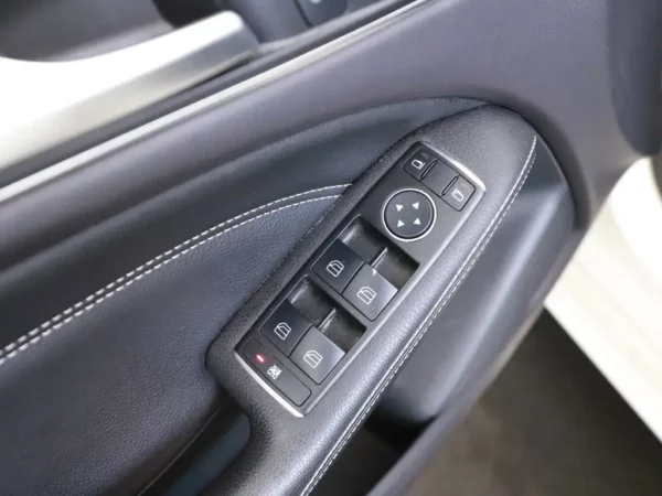 Mercedes-Benz B-Klasse 180 Ambition (5-drs MPV)