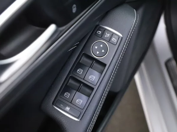 Mercedes-Benz CLA-Klasse Shooting Brake 180 Aut. Urban Ambition