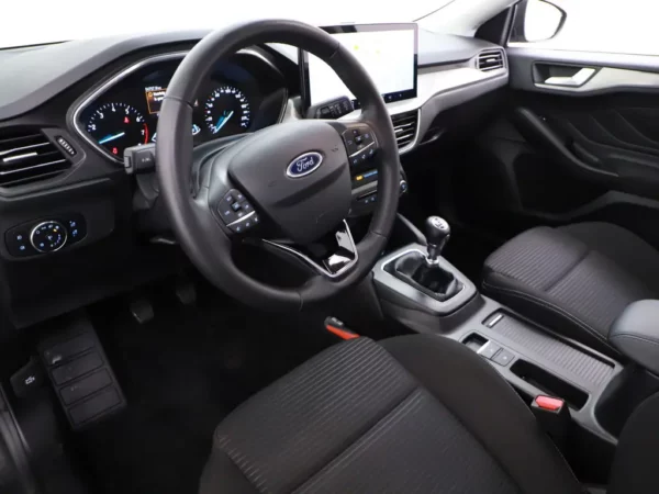 Photo 6 of 27 of WF0NXXGCHNPC45112 Ford Focus 1.0 EcoBoost Hybrid Titanium (5-drs