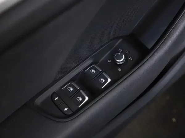 Audi A3 Sportback 1.5 TFSI S-Tronic Design Pro-Line S-Line