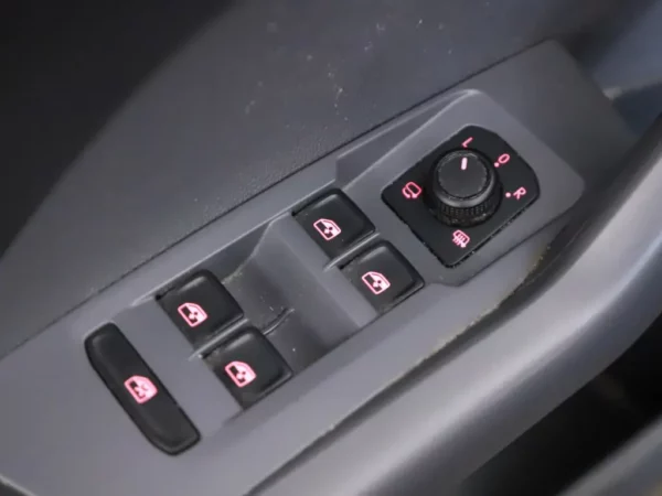 Volkswagen T-Cross 1.0 TSI Life Business