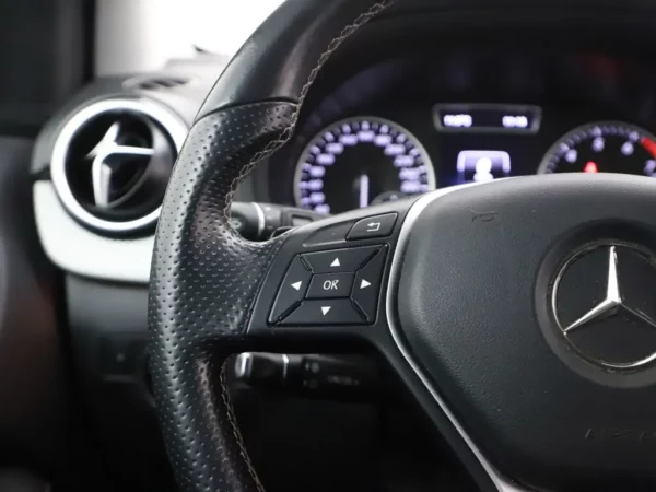 Mercedes-Benz B-Klasse 180 Ambition (5-drs MPV)