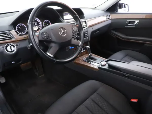 Mercedes-Benz E-Klasse 200 CGI Aut. Edition Sport