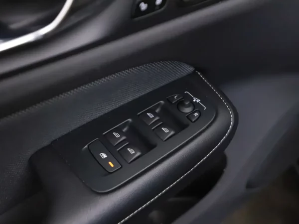 Volvo S60 2.0 Recharge T8 AWD R-Design