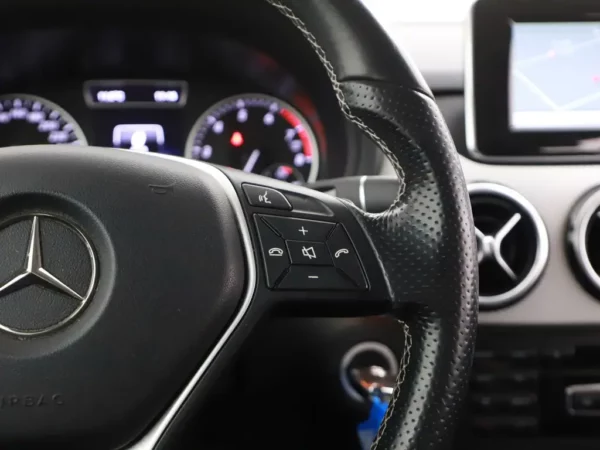Mercedes-Benz B-Klasse 180 Ambition (5-drs MPV)