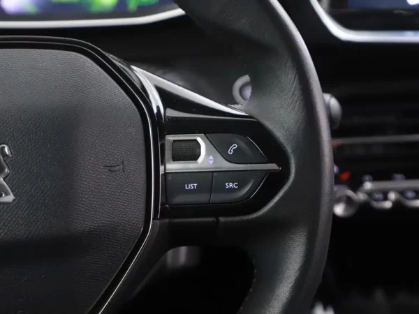 Peugeot 2008 1.2 PureTech Blue Lease Allure