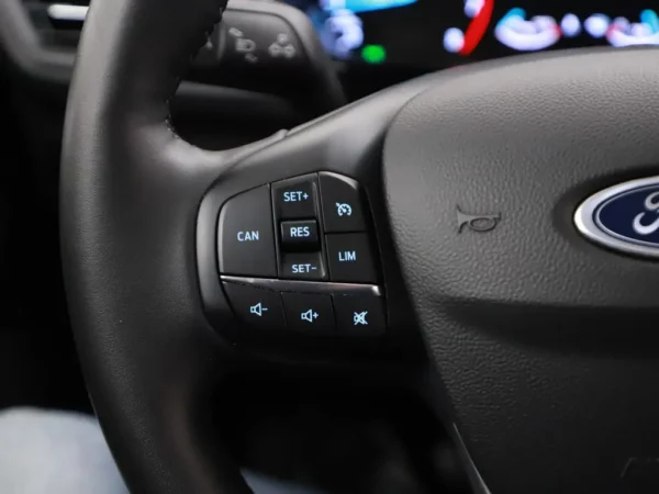 Photo 8 of 27 of WF0NXXGCHNPC45112 Ford Focus 1.0 EcoBoost Hybrid Titanium (5-drs