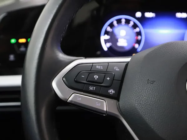 Volkswagen Golf Variant 1.0 TSI Life