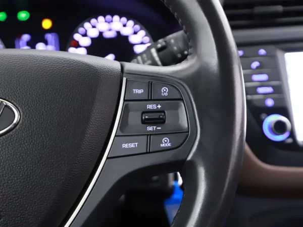 Photo 9 of 25 of NLHB351AAJZ361880 Hyundai i20 1.0 T-GDI Comfort