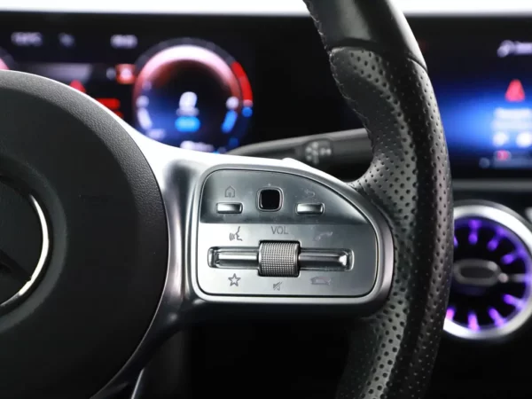 Mercedes-Benz A-Klasse 250e Premium AMG