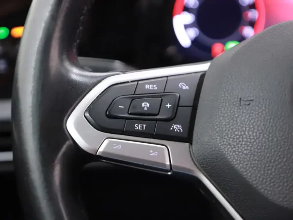 Volkswagen Golf 1.5 eTSI Style Clima