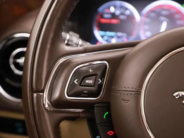 Jaguar XJ 3.0 V6D Premium Luxury Pano