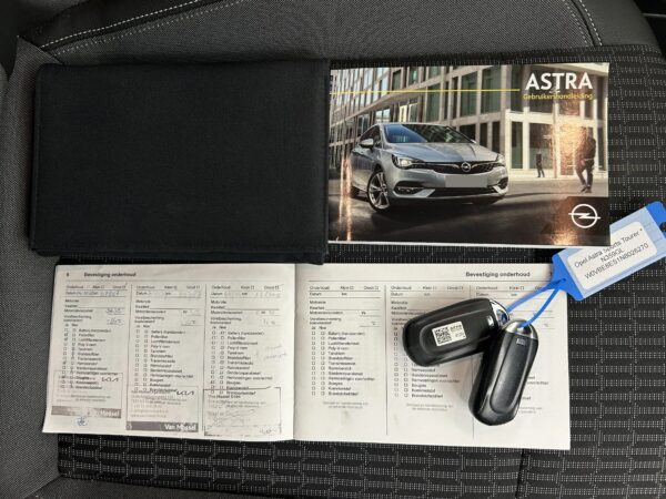 Opel Astra Sports Tourer 1.2 Business Elegance