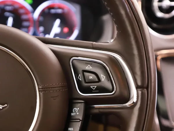 Jaguar XJ 3.0 V6D Premium Luxury Pano