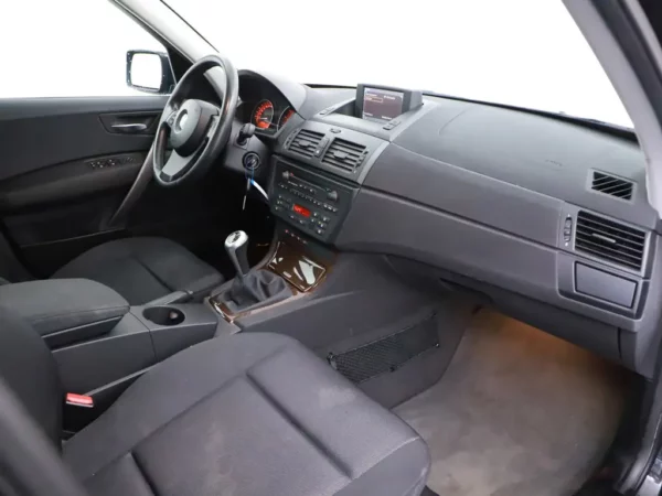 BMW X3 2.0i Introduction