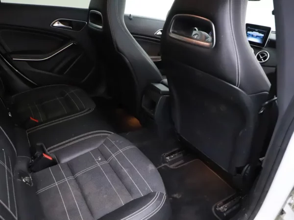 Mercedes-Benz CLA-Klasse Shooting Brake 180 Ambition Panodak