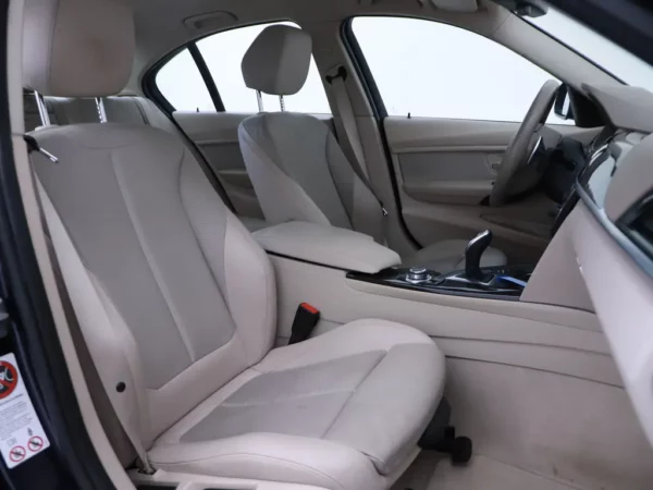 BMW 3-serie 320i Aut. High Executive