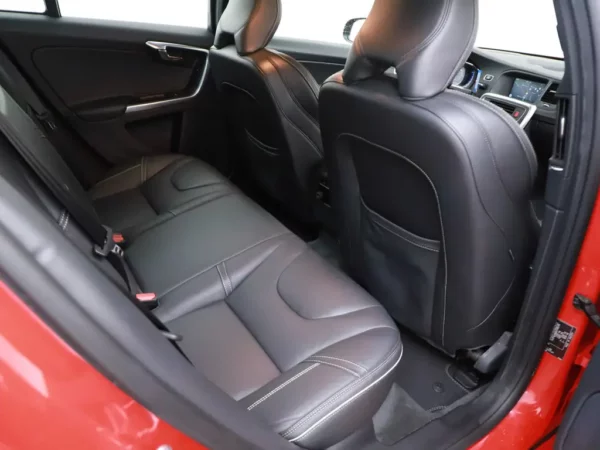 Volvo V60 2.0 D4 AUT. Ocean Race Business Pano