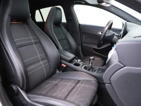 Mercedes-Benz CLA-Klasse Shooting Brake 180 Ambition Panodak