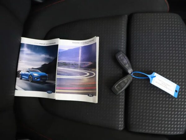 Ford FOCUS Wagon 1.0 EcoBoost ST Line X Business
