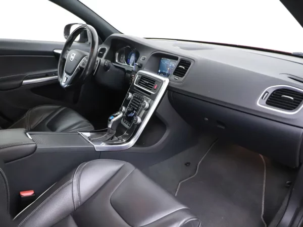 Volvo V60 2.0 D4 AUT. Ocean Race Business Pano