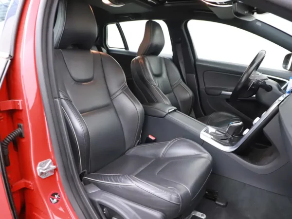 Volvo V60 2.0 D4 AUT. Ocean Race Business Pano