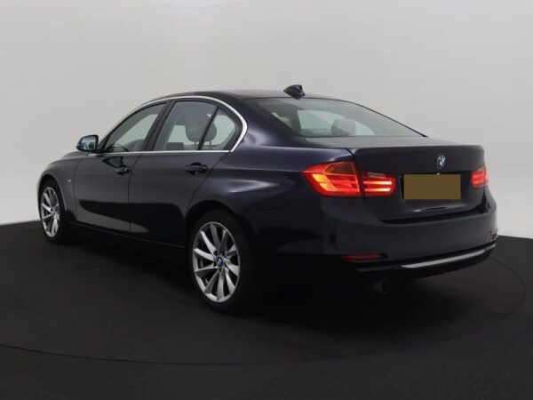 BMW 3-serie 320i Aut. High Executive