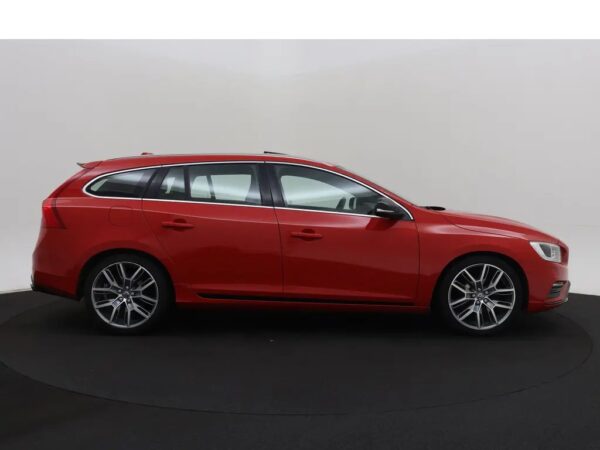 Volvo V60 2.0 D4 AUT. Ocean Race Business Pano