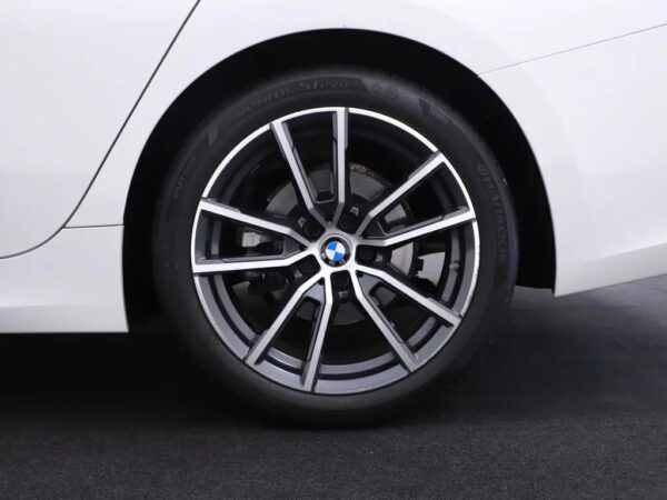 BMW 3-serie 320i Aut. High Executive (4-drs Sedan) Nav