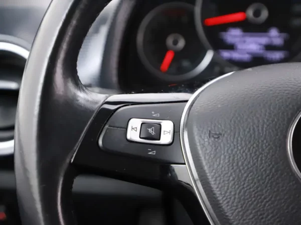 Volkswagen up! 1.0 BMT move up!